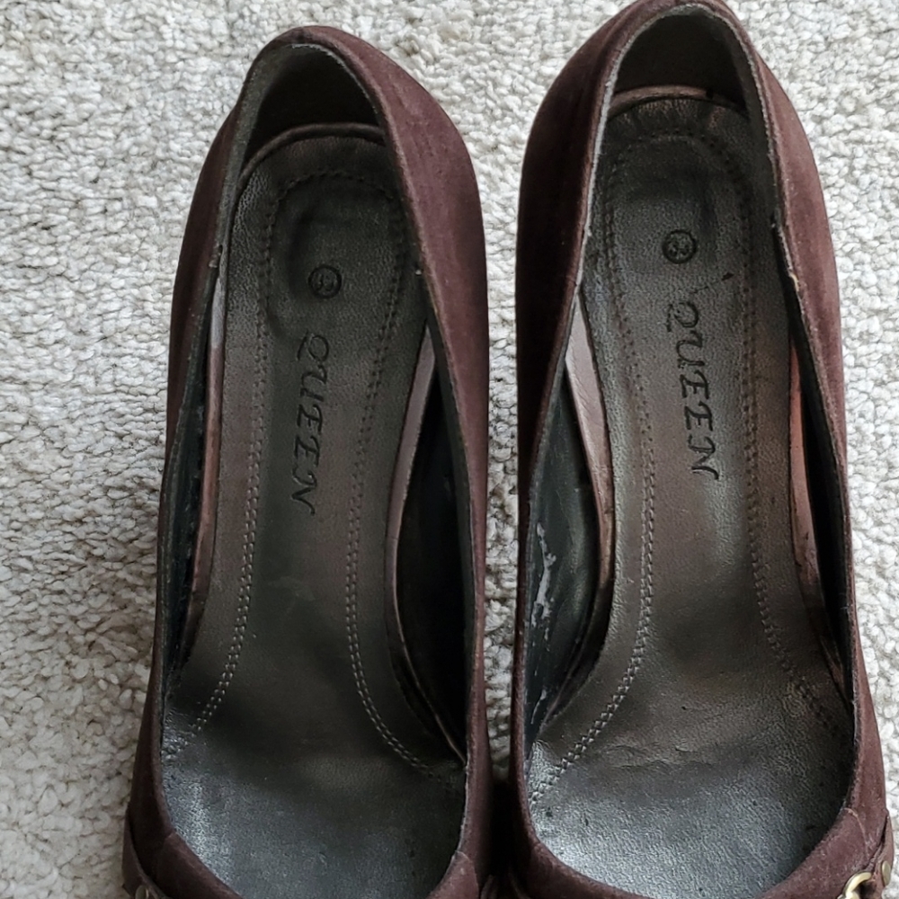 !!! HOST PICK!!!/10 Queen Suede Shoes - Picture 10 of 13